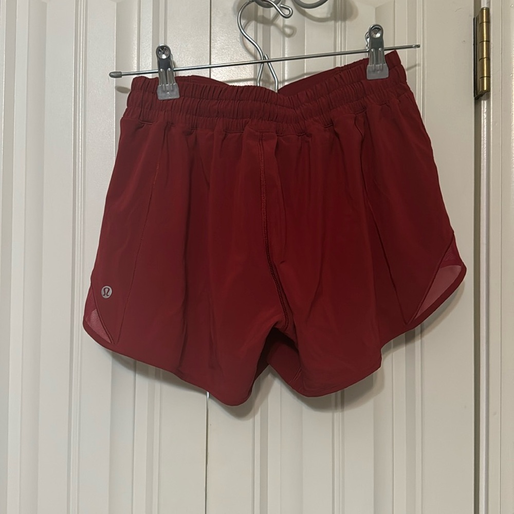 Size 6 lululemon shorts